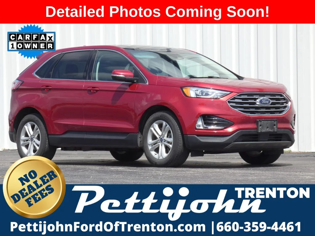 Used 2020 Red Ford SEL image 1