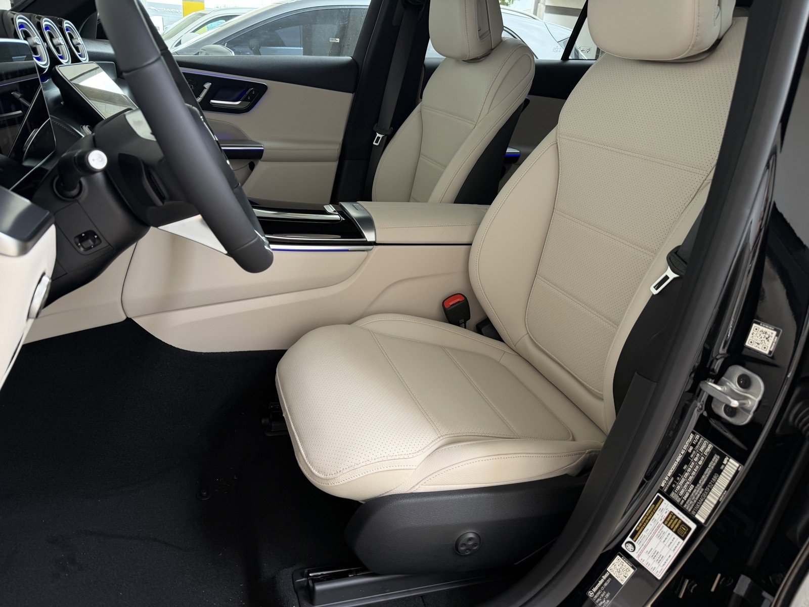 New 2026 Black Mercedes-Benz GLC 300 image 38