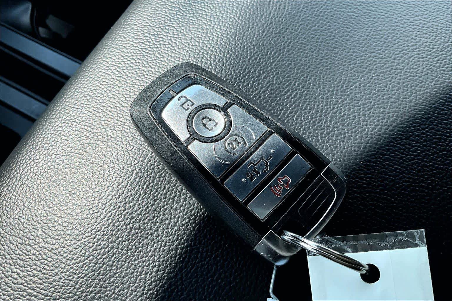 Used 2023 Carbonized Gray Metallic Ford XLT image 15
