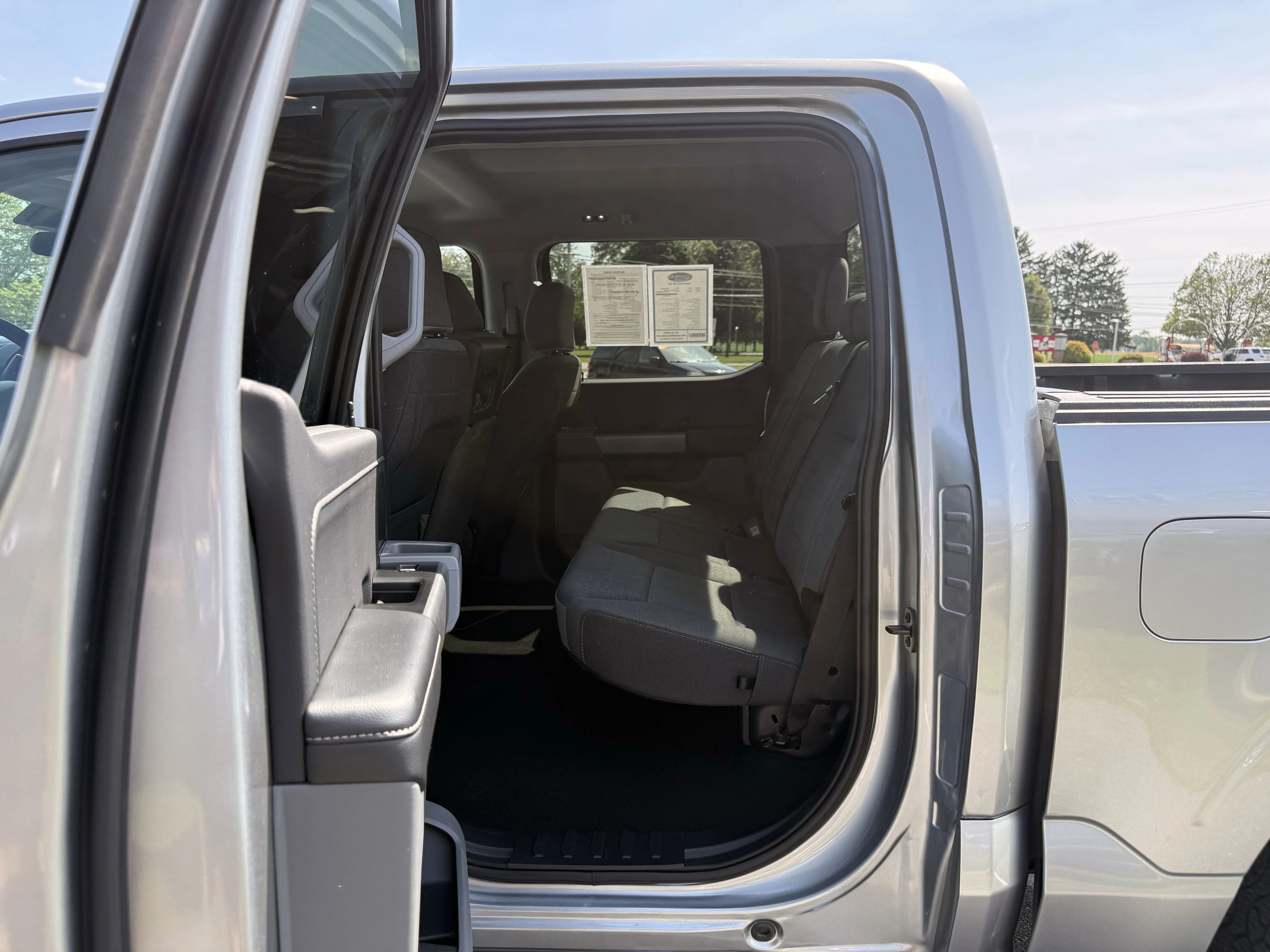 Used 2025 Silver Metallic Ford XLT image 30