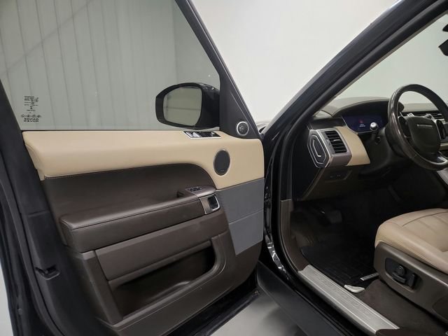 Used 2020 Black Land Rover HSE Td6 image 21
