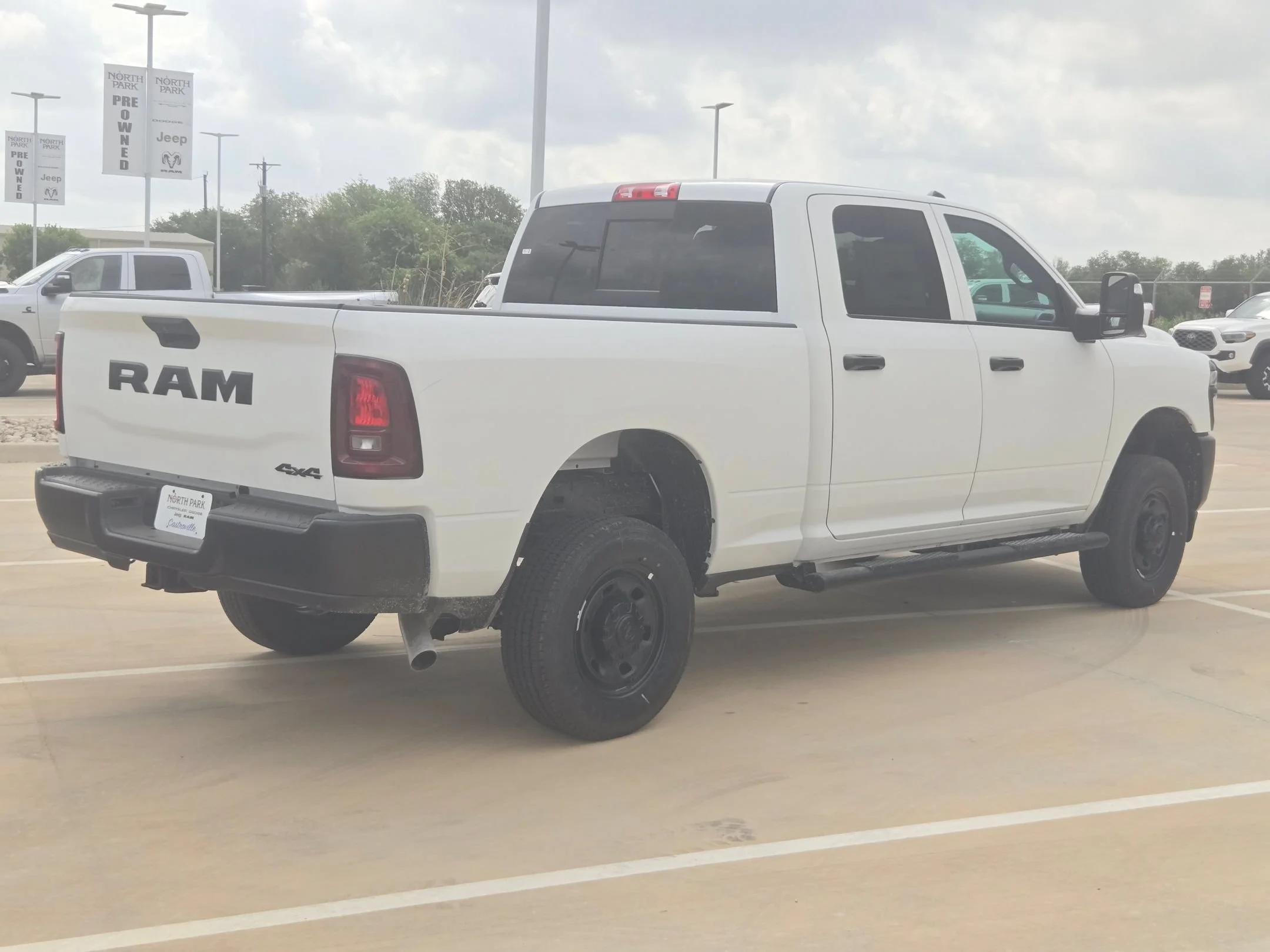 New 2026 Bright White Clearcoat RAM Tradesman image 3