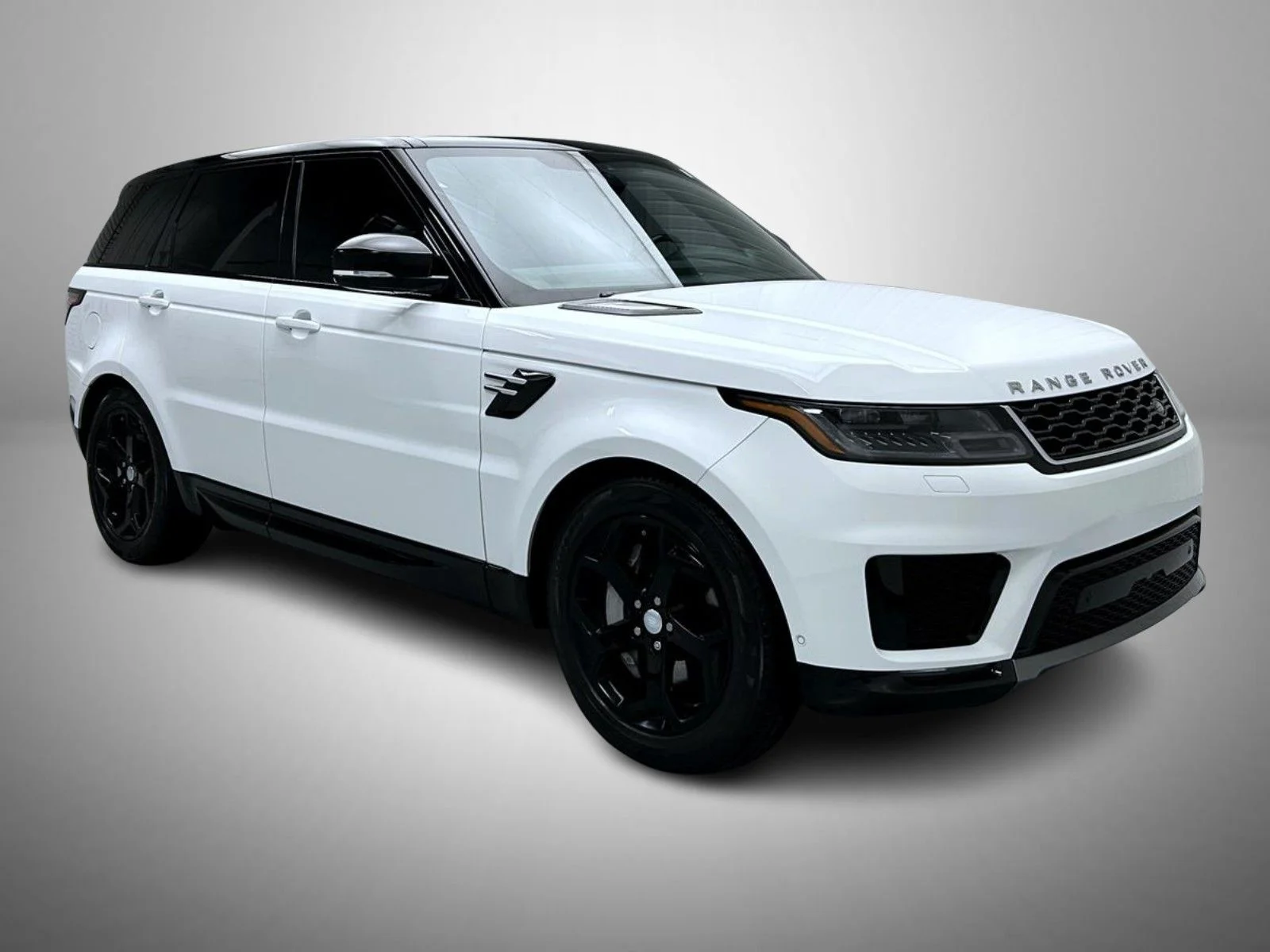 Used 2019 White Land Rover HSE image 3