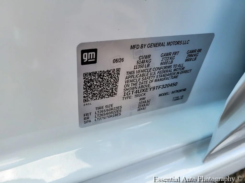 New 2026 Glacier White Tricoat GMC Denali Ultimate image 20