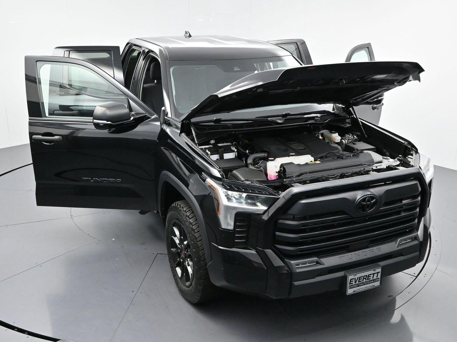 Used 2023 Black Toyota SR5 image 39
