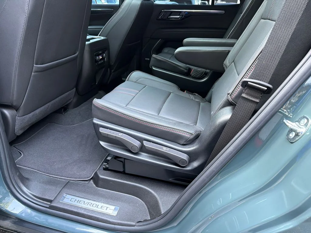Used 2025 Gray Chevrolet RST image 21