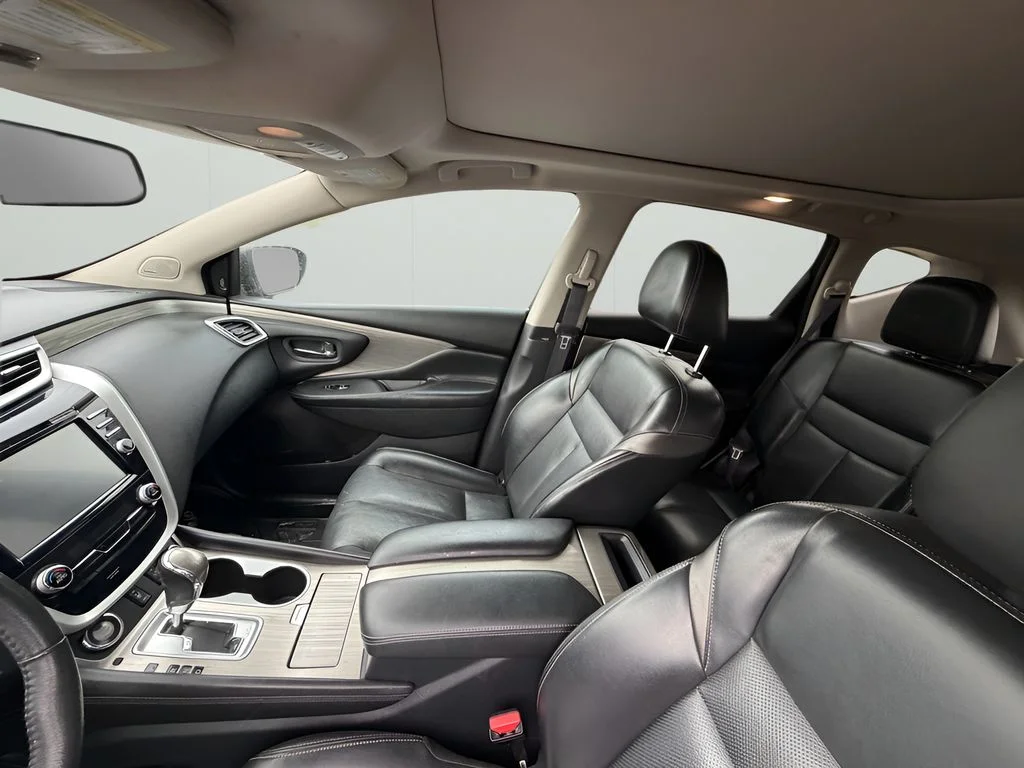 Used 2017 Cayenne Red Metallic Nissan SL image 11