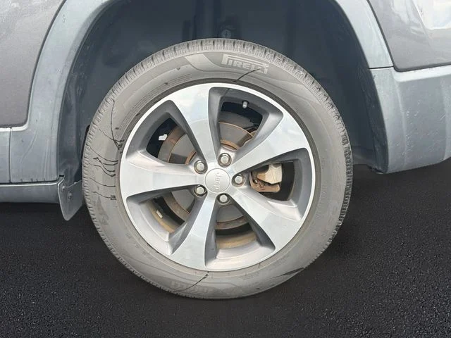 Used 2019 Gray Jeep Limited image 9