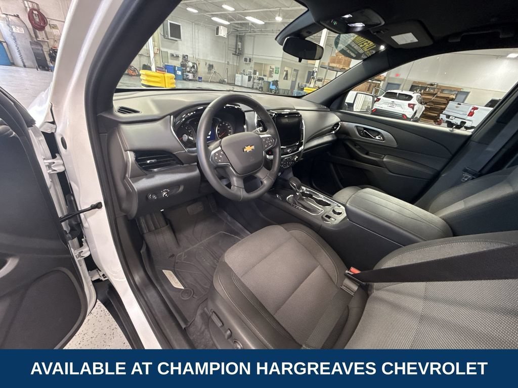 Used 2023 Summit White Chevrolet LT Cloth image 13