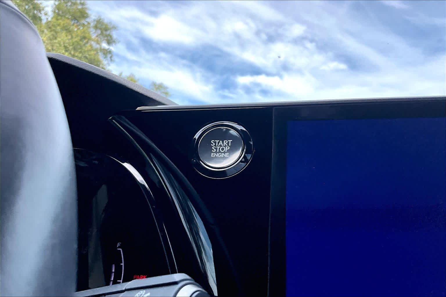 Used 2023 Iridium Lexus Luxury image 34