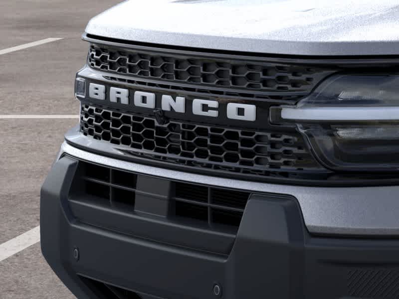 New 2025 Carbonized Gray Metallic Ford Outer Banks® image 17