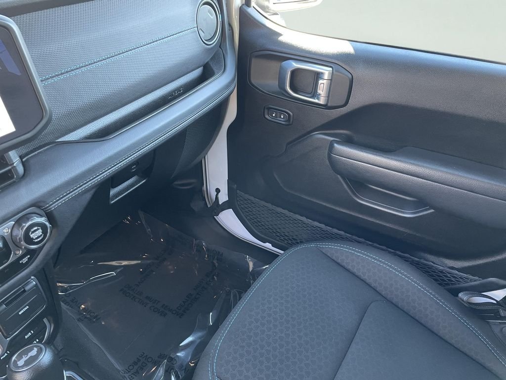 Used 2024 White/off-white Jeep Hybrid Rubicon 4XE image 24