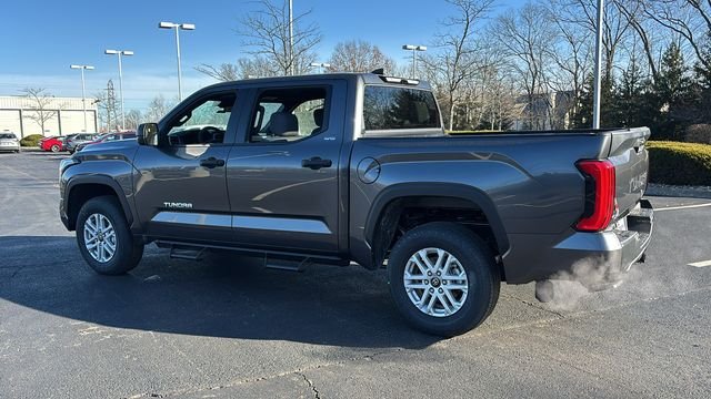 2025 Toyota Tundra SR5 - Photo 18