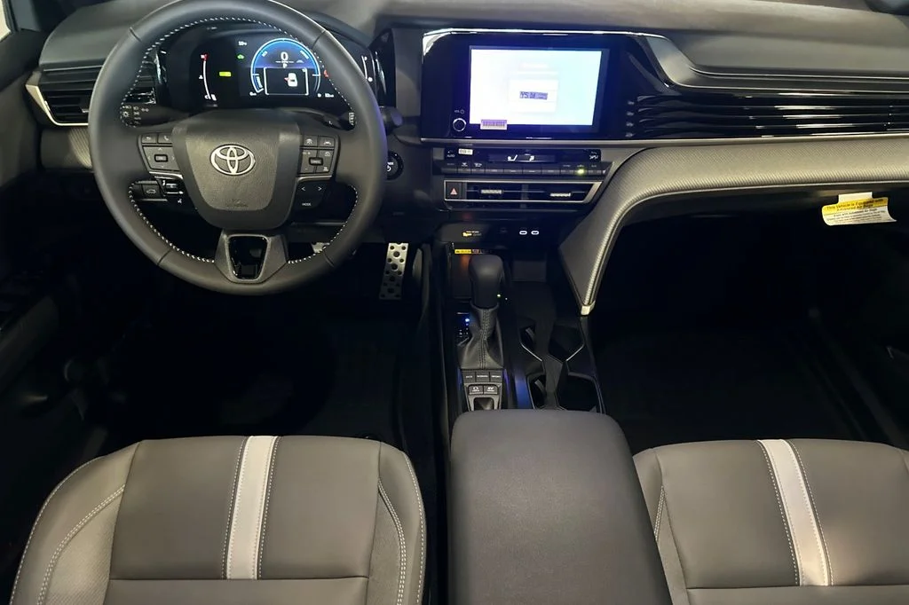 Certified Used 2025  Toyota SE image 10
