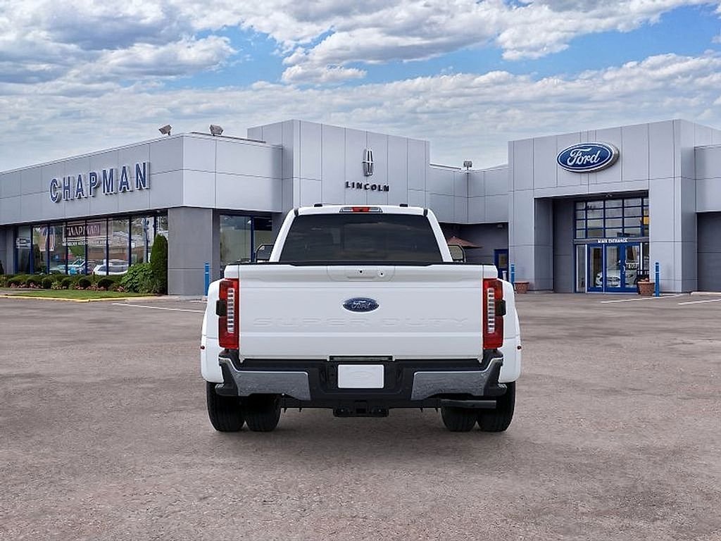 New 2026 Star White Metallic Tri-Coat Ford F-350® Lariat® image 5