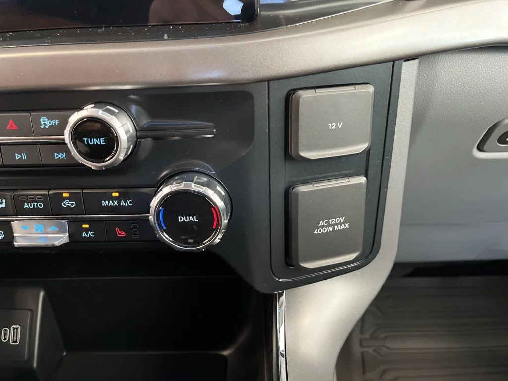 New 2026 Agate Black Metallic Ford XLT image 21