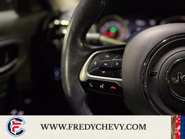 Used 2019 Gray Jeep Limited 4x4 image 13