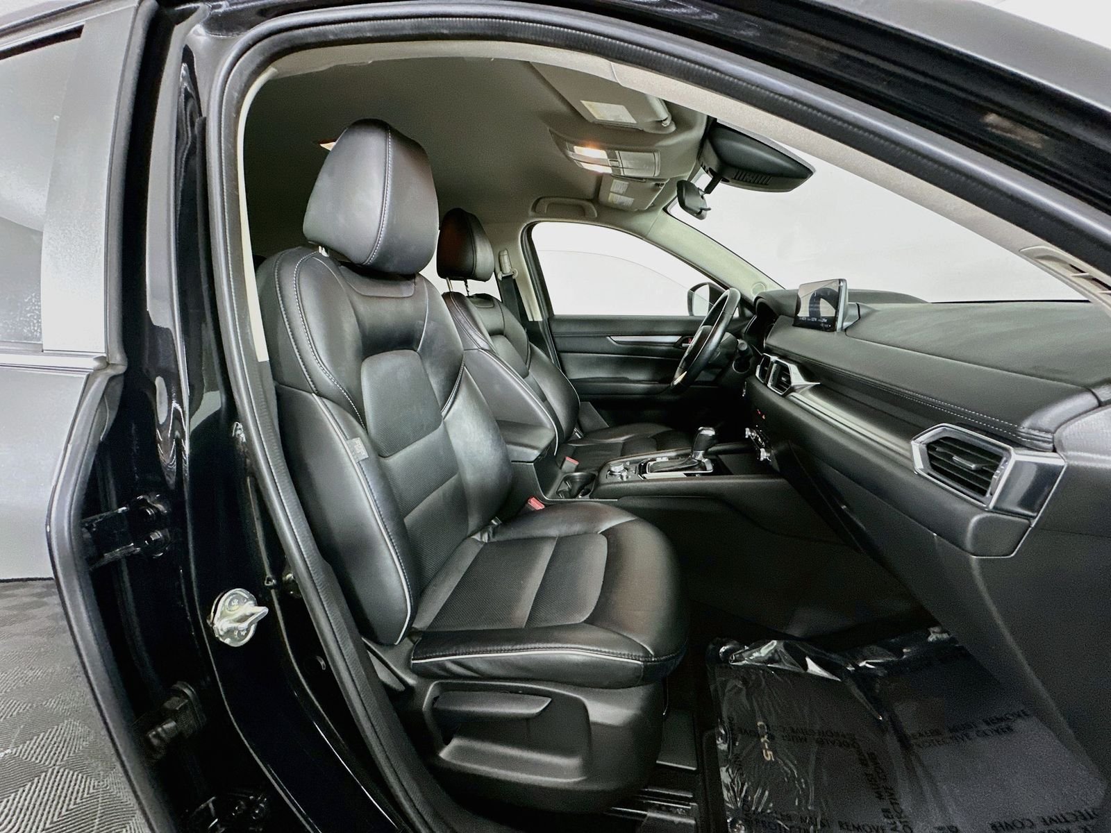 Certified Used 2024 Jet Black Mazda 2.5 S Select Package AWD 1-Owner with Heated Seats image 28