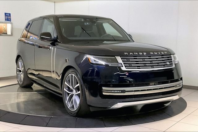 Used 2024 Blue Land Rover SE image 15