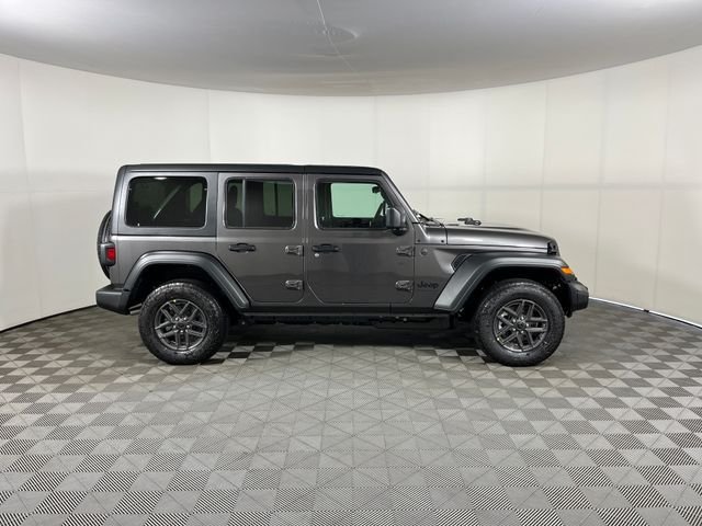 New 2026 Granite Crystal Metallic Clear-Coat Exterior Paint Jeep Sport S image 4