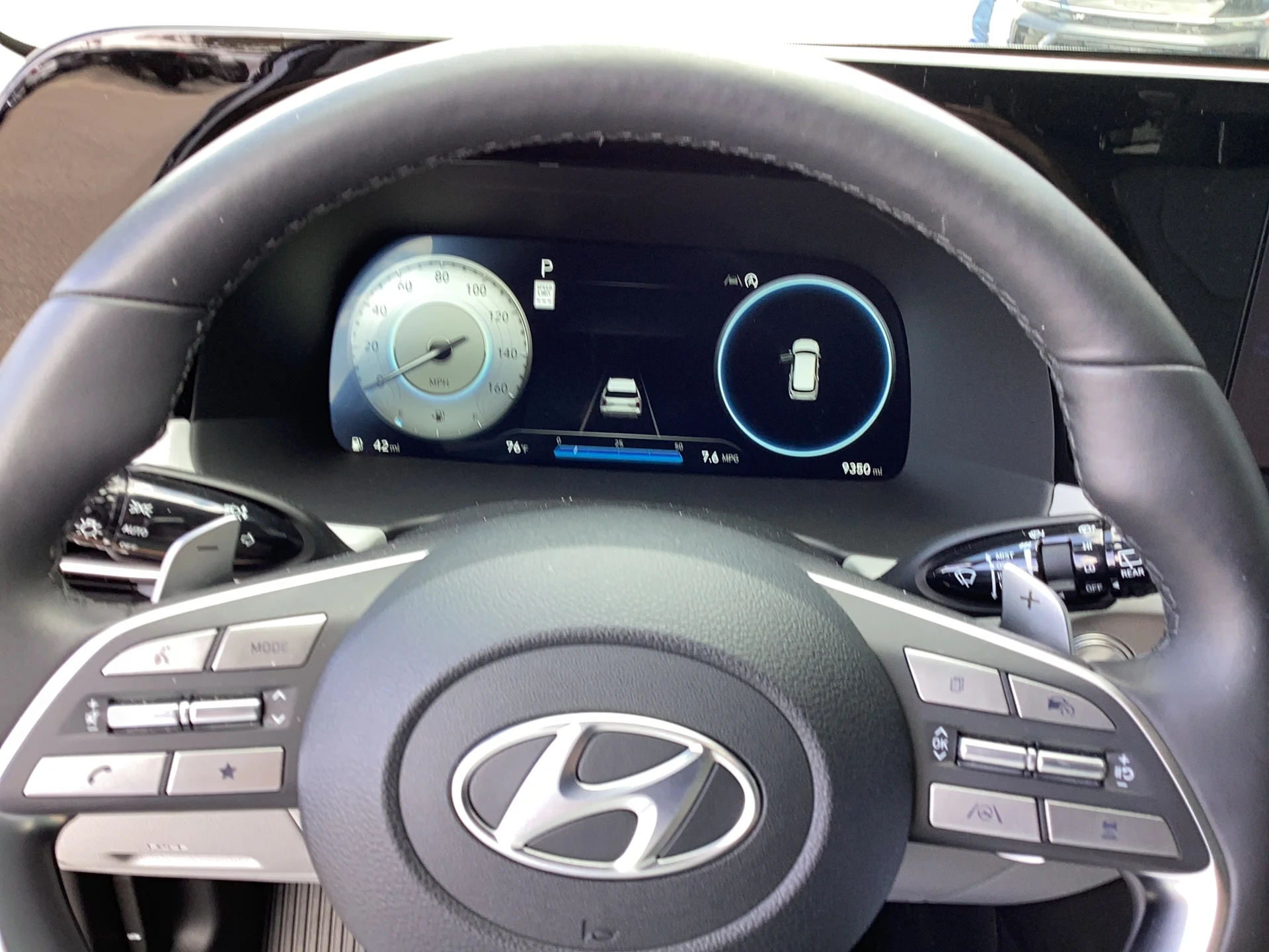 Certified Used 2025 Typhoon Silver Hyundai SEL Premium image 13