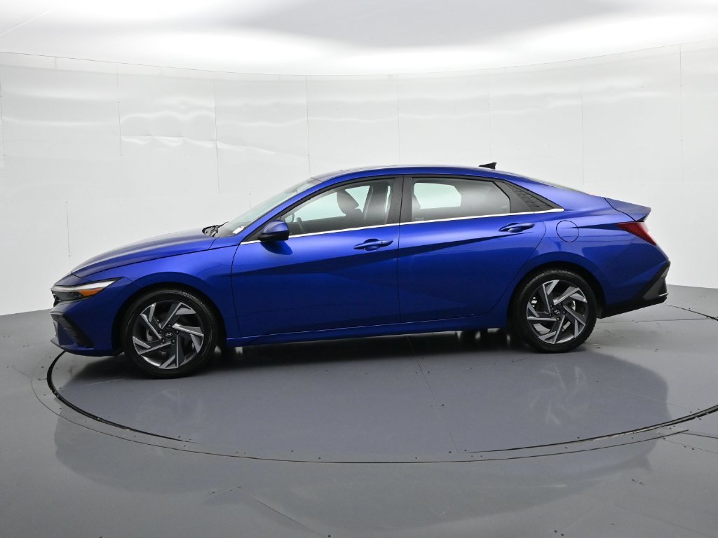 Used 2025 Blue Hyundai SEL Convenience image 9