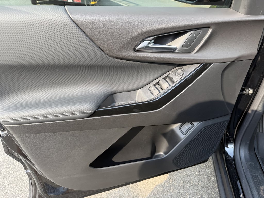 New 2027 Mosaic Black Metallic Chevrolet LT image 25