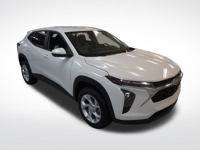 2026 Chevrolet Trax LS - Photo 14