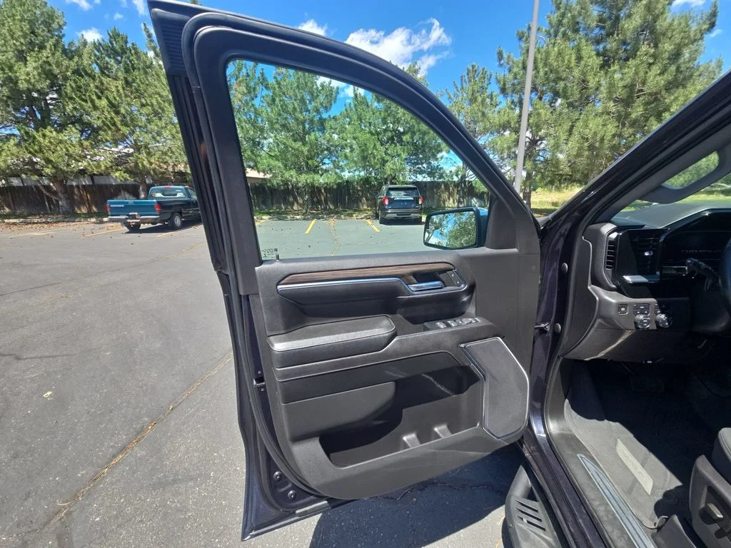 Used 2023 Gray Chevrolet LT image 26
