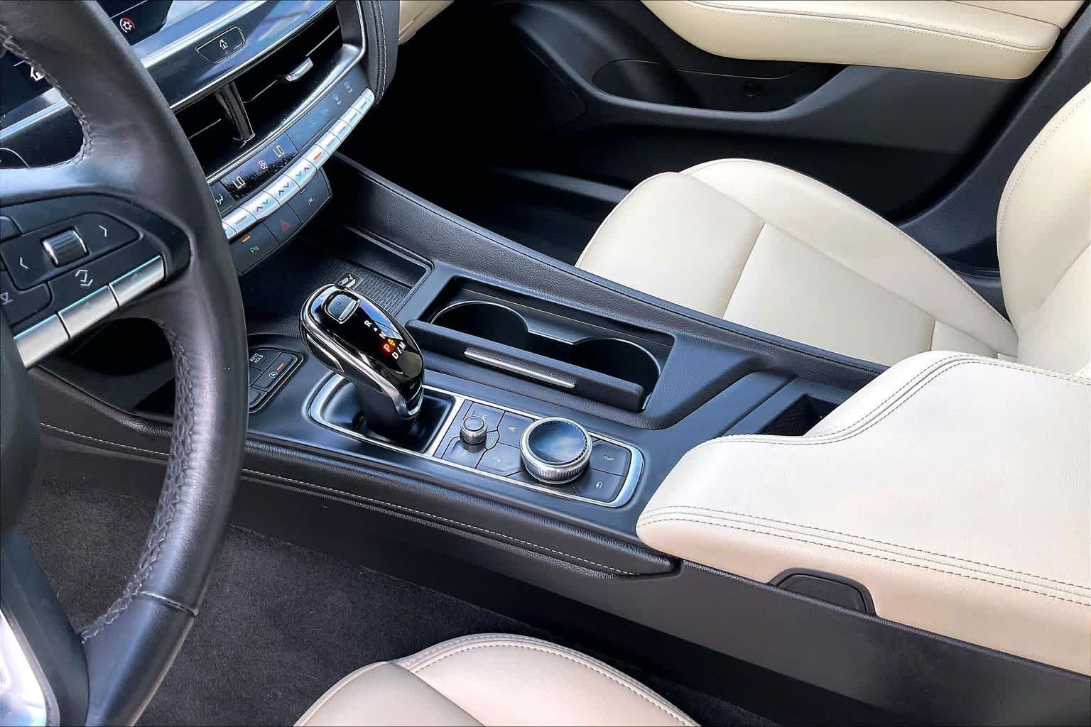 Used 2023 Crystal White Tricoat Cadillac Luxury image 14