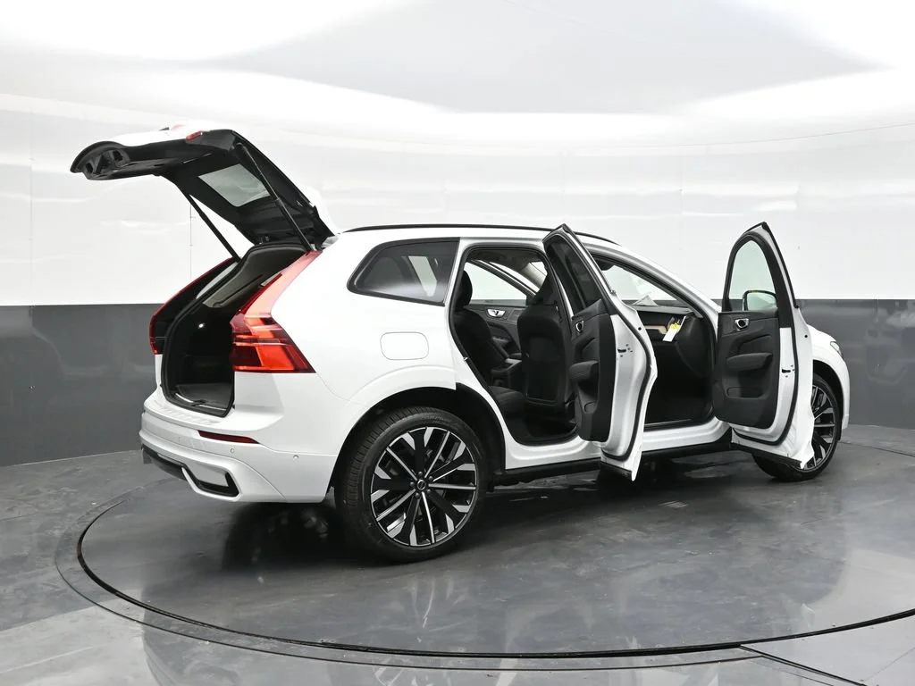 New 2027 Crystal White Volvo T8 Ultra image 44