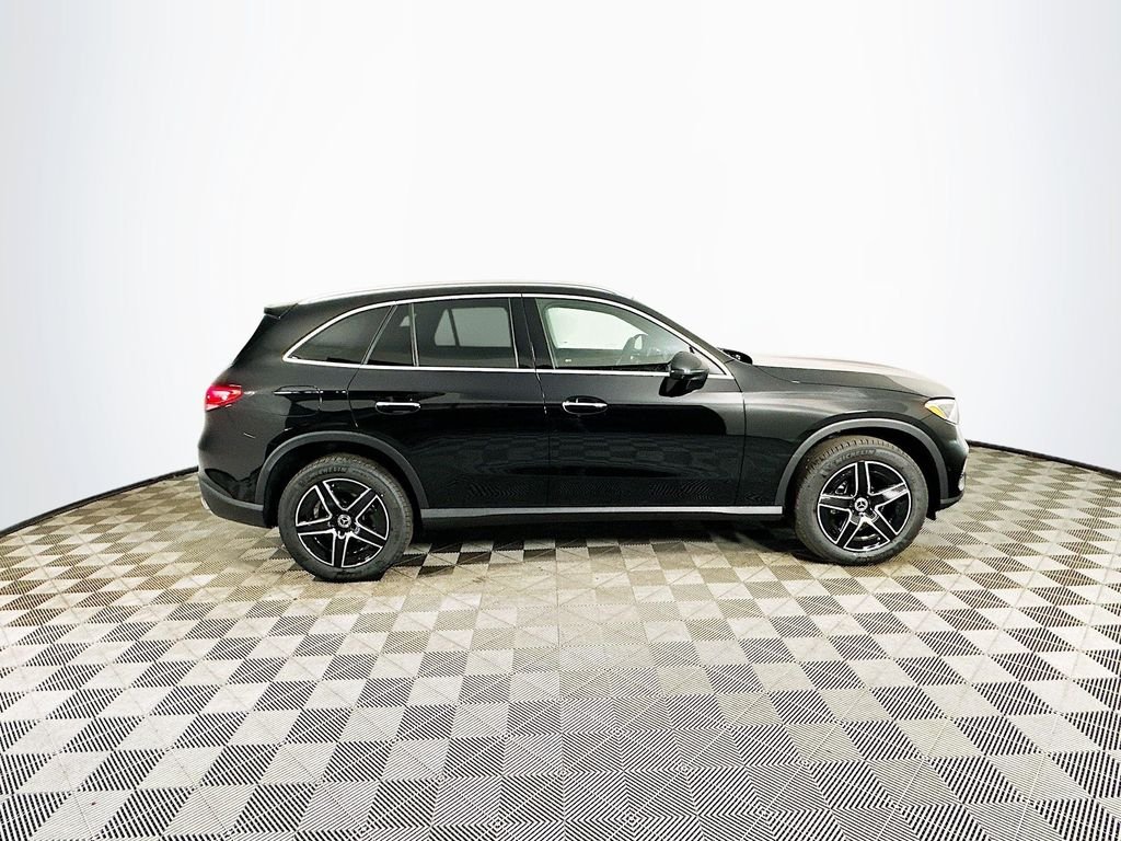 New 2026 Black Mercedes-Benz GLC 300 image 7