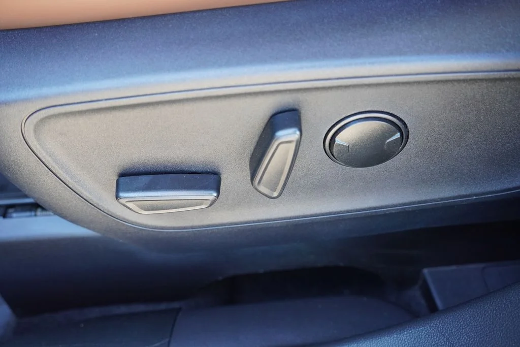Used 2025 Gray Ford Outer Banks image 23