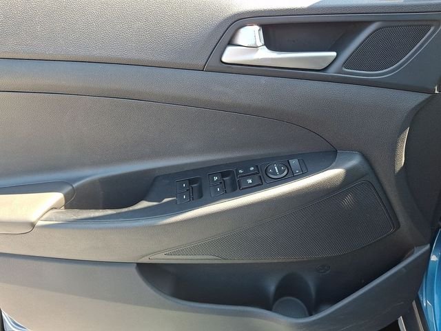 Used 2020 Blue Hyundai Value image 12