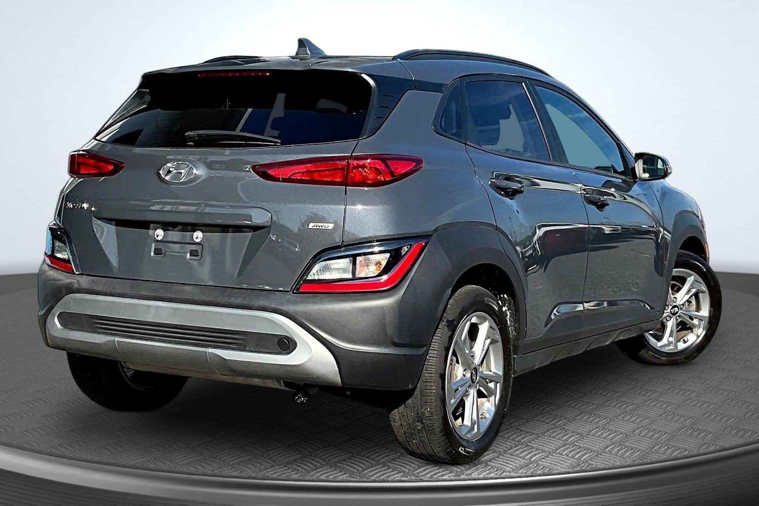 Used 2023 Gray Hyundai SEL image 5
