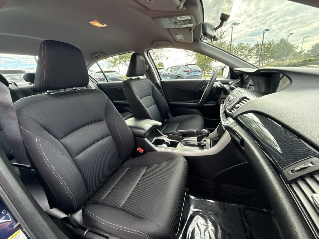 Used 2015 Blue Honda Sport image 26