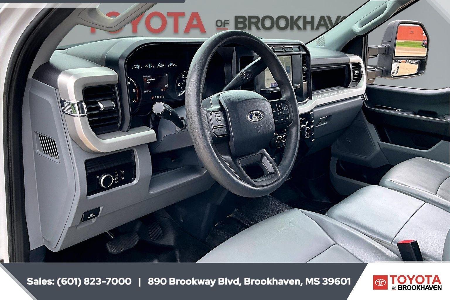 Used 2023 Oxford White Ford XL image 12