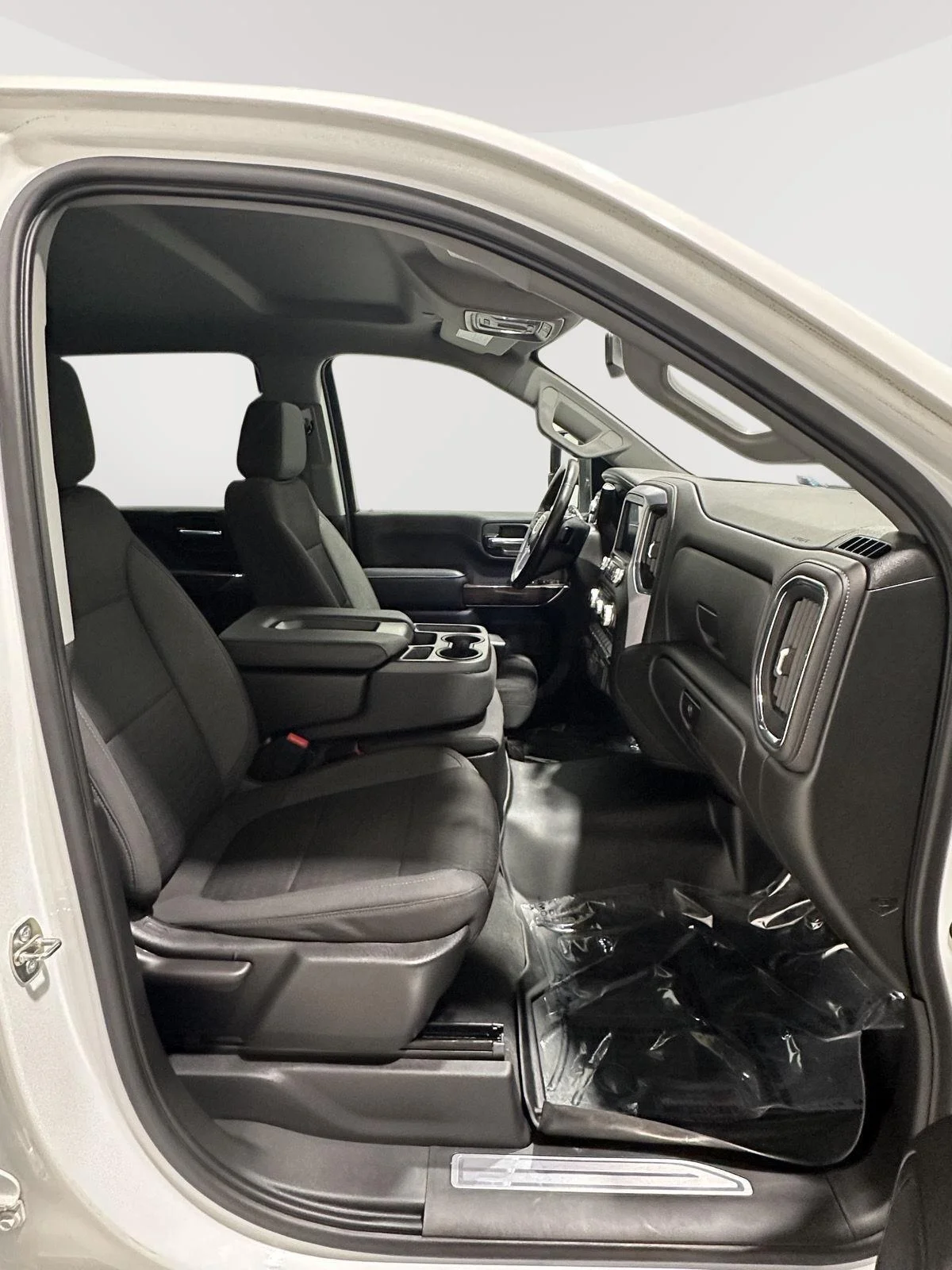 Used 2023 Summit White GMC SLE DRW image 25