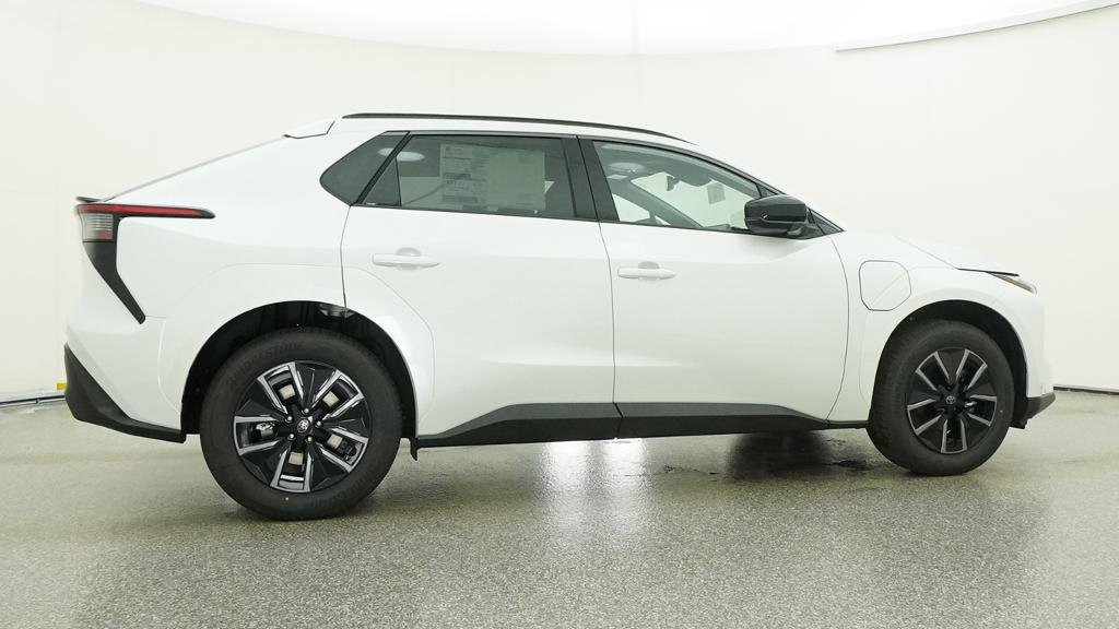 New 2026 Wind Chill Pearl Toyota XLE image 15