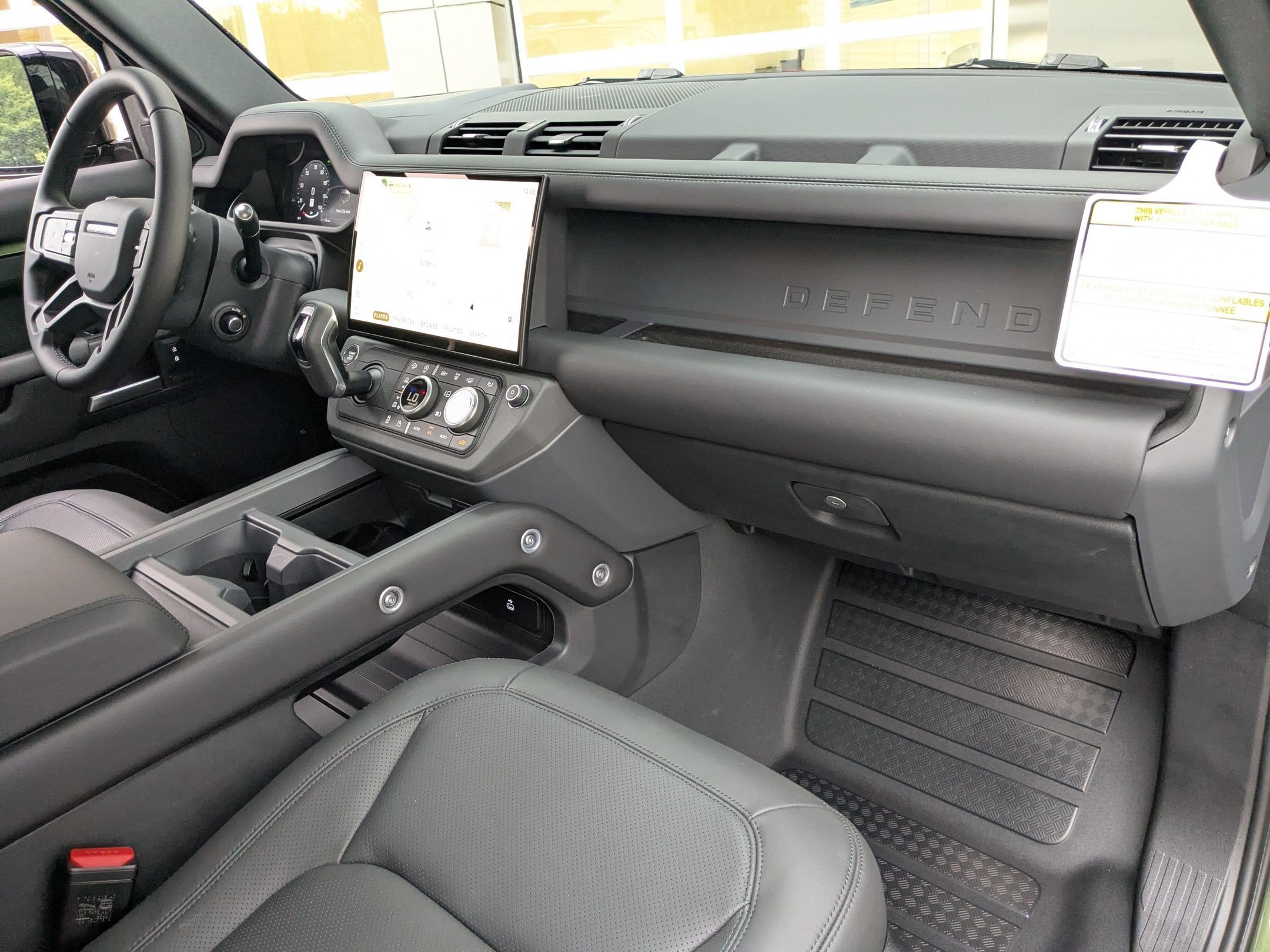 New 2026 Woolstone Green Land Rover P400 X-Dynamic SE image 34