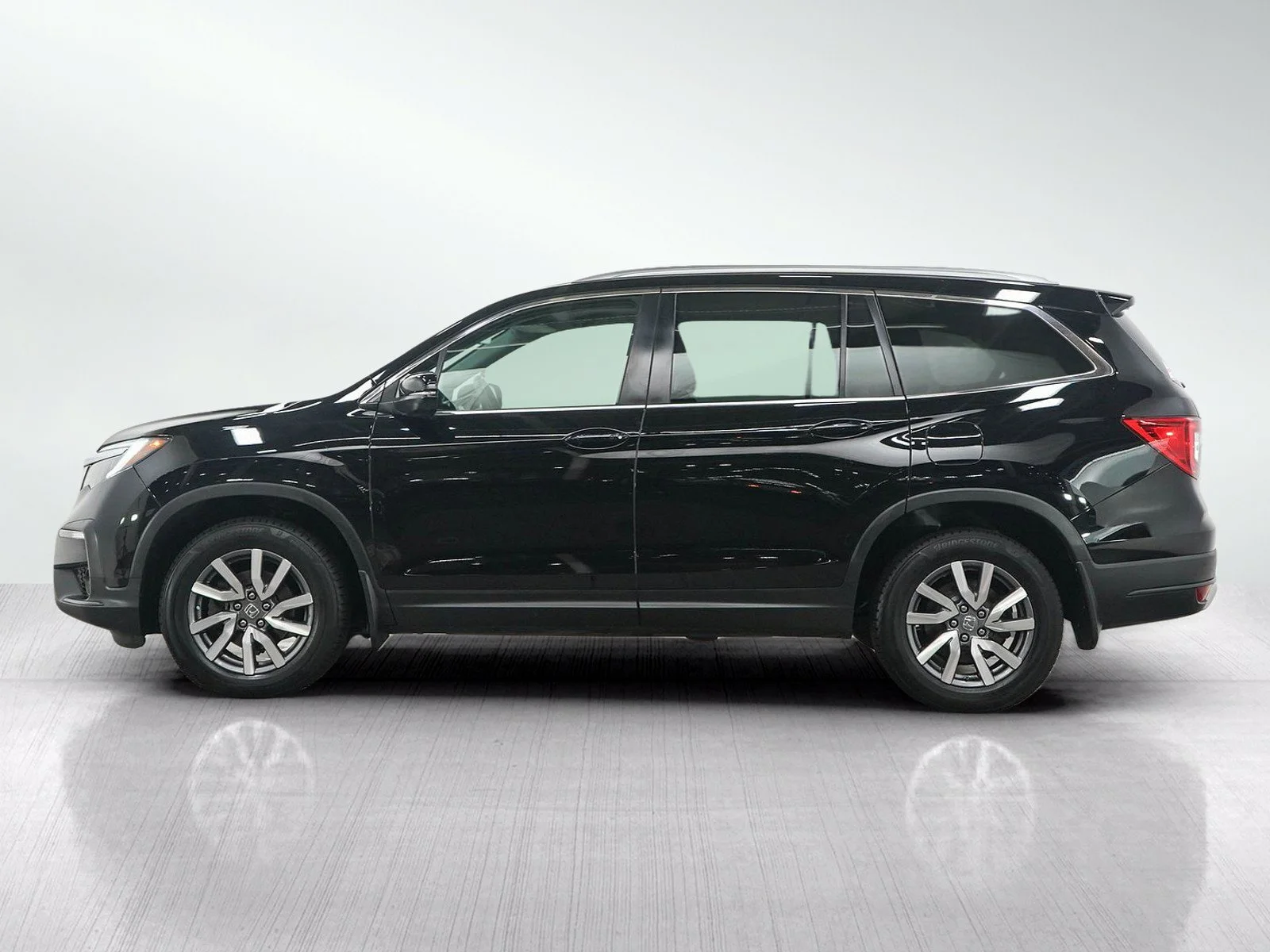 Used 2020 Honda Pilot EX-L with VIN 5FNYF6H7XLB503630 for sale in Burnsville, Minnesota