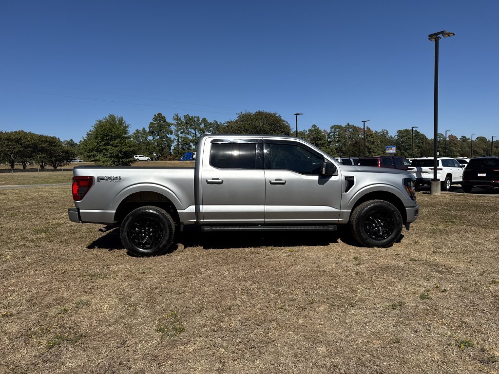 Used 2024 Silver Ford XLT image 4