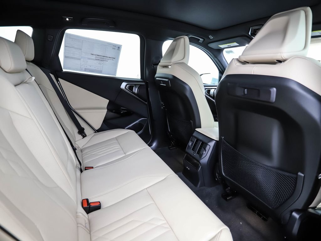 New 2026 White Metallic BMW 30 xDrive image 26
