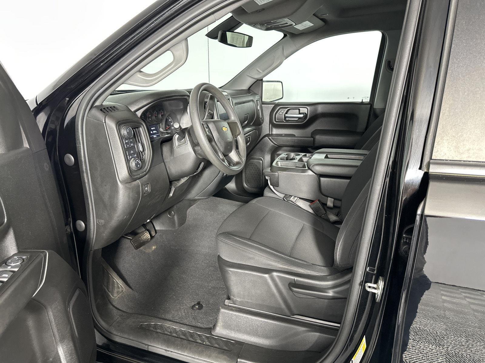 Used 2020 Black Chevrolet Custom image 10