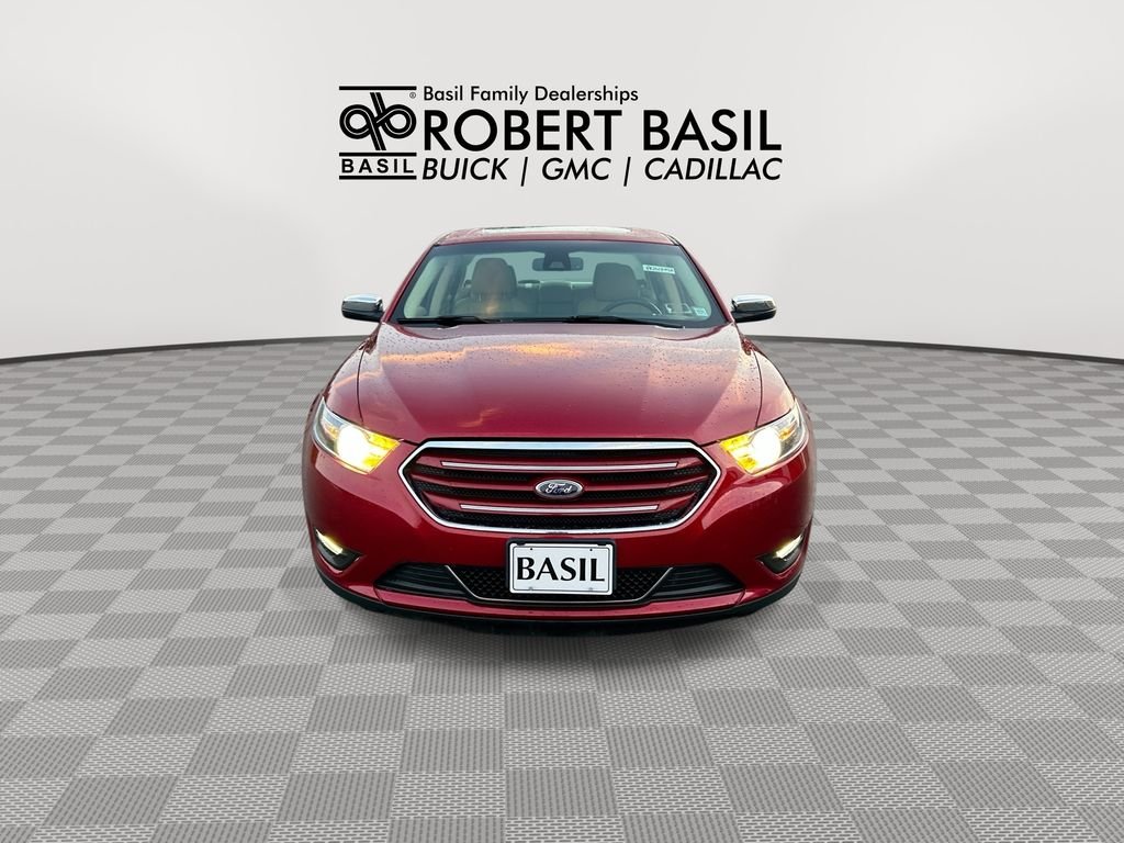 Used 2019  Ford Limited image 3