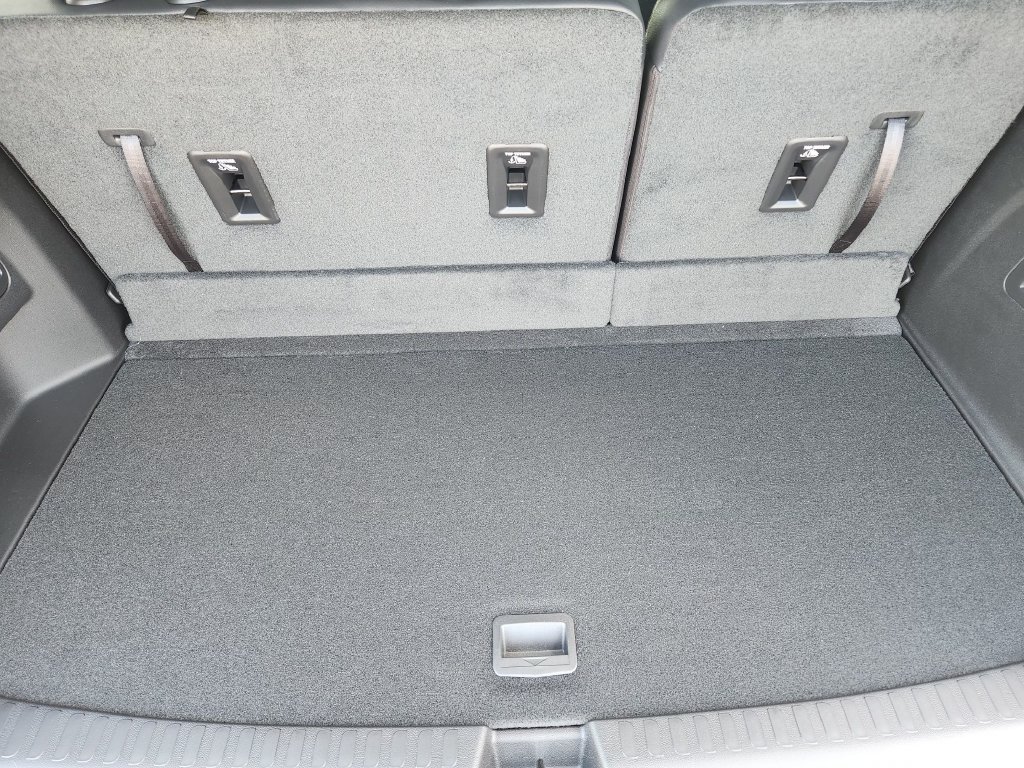 Used 2027 Beige Chevrolet Z71 image 25