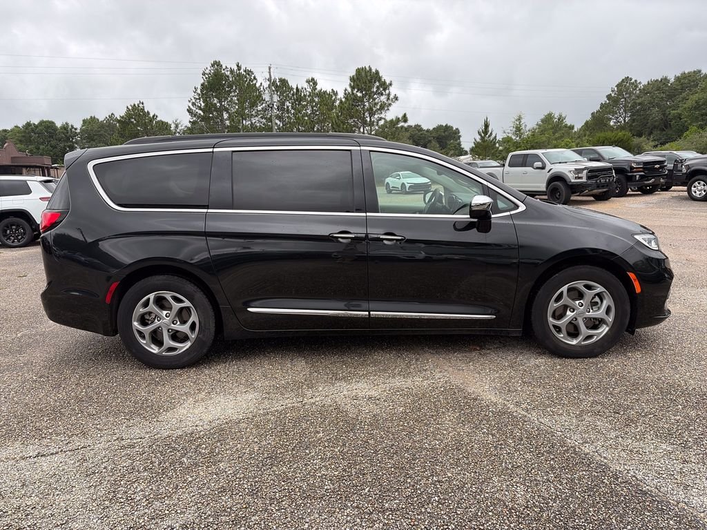 Used 2023 Black Chrysler Limited image 9