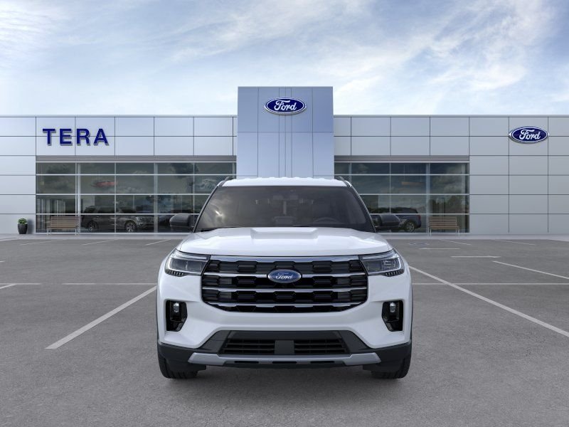 New 2026 Space White Metallic Ford Active image 7