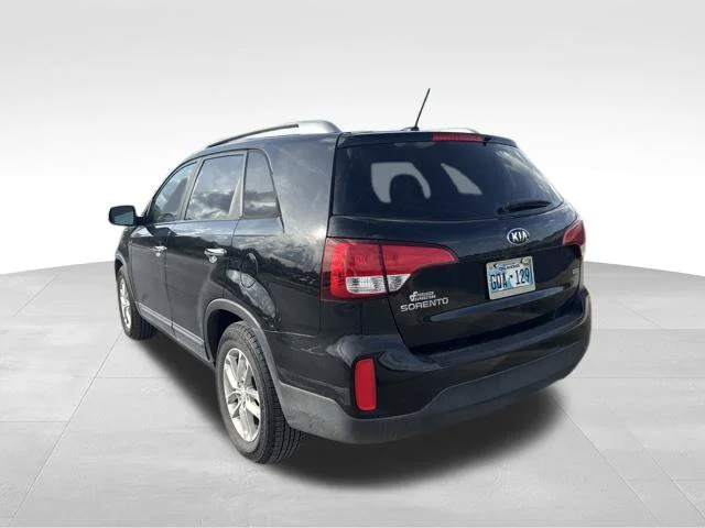 Used 2015 Black Kia LX image 5