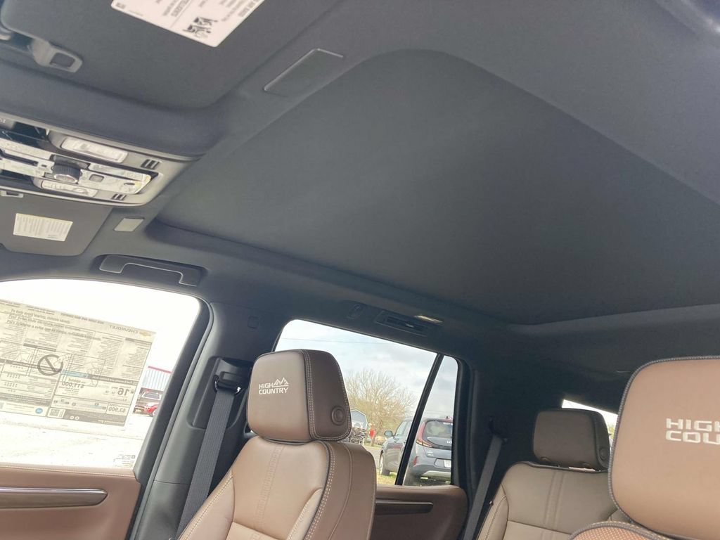 New 2026 Polar White Tricoat Chevrolet High Country image 18